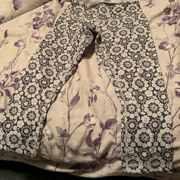 Lulu wunder under crop . - Picture 4 of 4